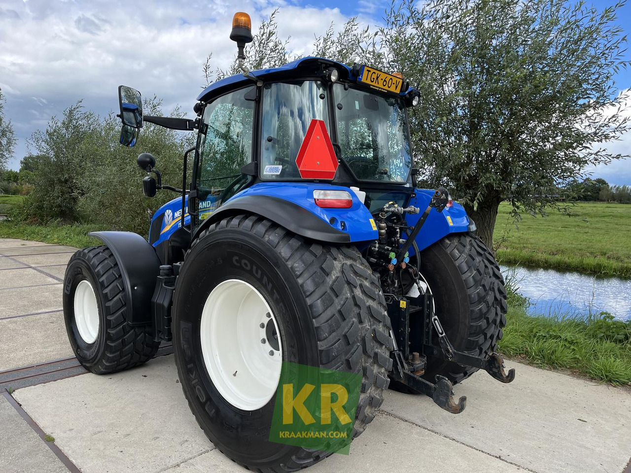 T5.95 New Holland - Traktor: gambar 3 T5.95 New Holland - Traktor: gambar 3