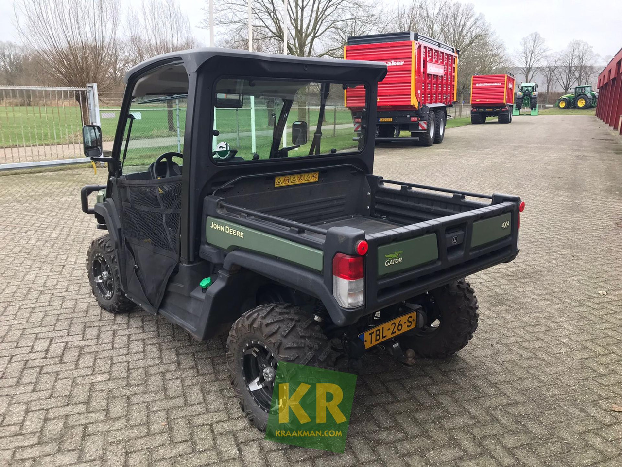 XUV865M John Deere - ATV: gambar 2 XUV865M John Deere - ATV: gambar 2