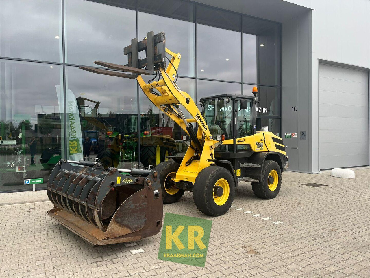 Yanmar V100 shovel - Wheel loader: gambar 1 Yanmar V100 shovel - Wheel loader: gambar 1