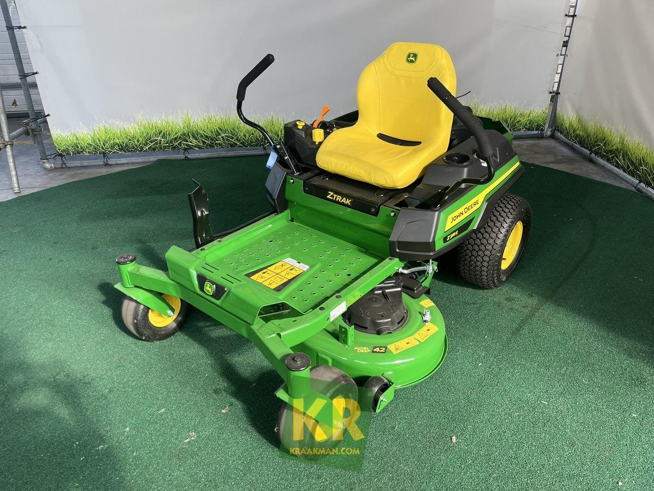 Z315E Zeroturn maaier John Deere - Mesin pemotong rumput: gambar 2 Z315E Zeroturn maaier John Deere - Mesin pemotong rumput: gambar 2