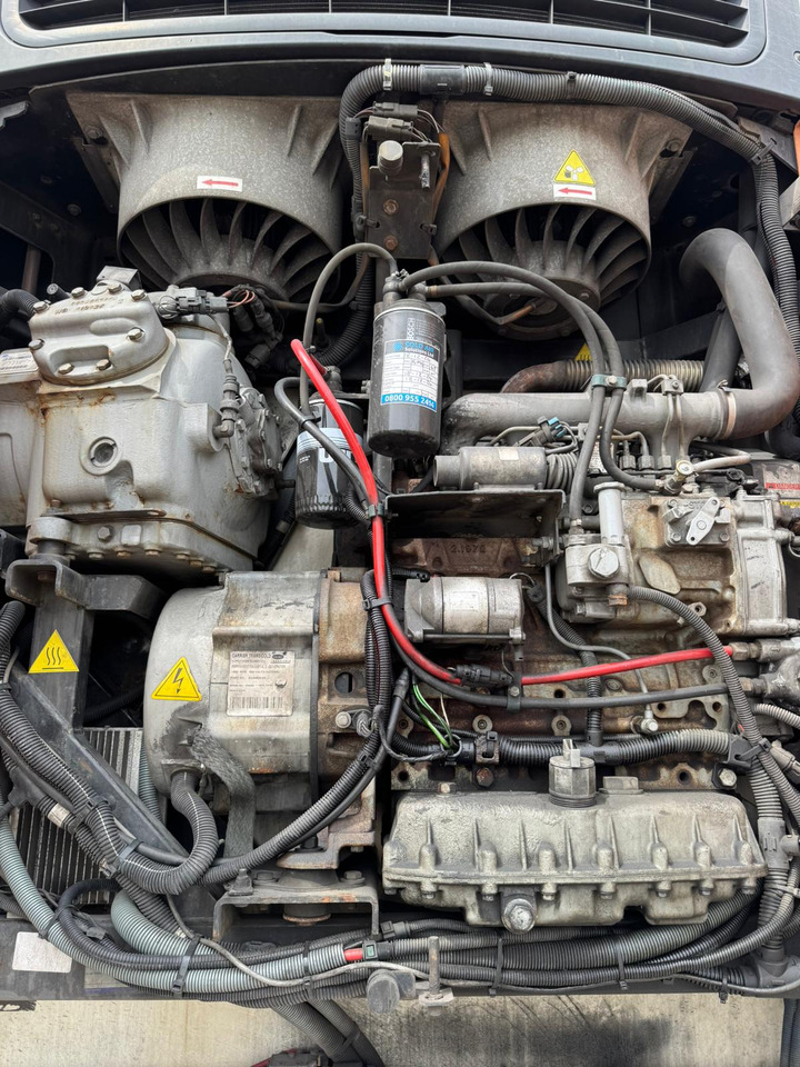 Gray and Adams 2012 Vector 1850 MT – 4832 - Semi-trailer berpendingin: gambar 3 Gray and Adams 2012 Vector 1850 MT – 4832 - Semi-trailer berpendingin: gambar 3