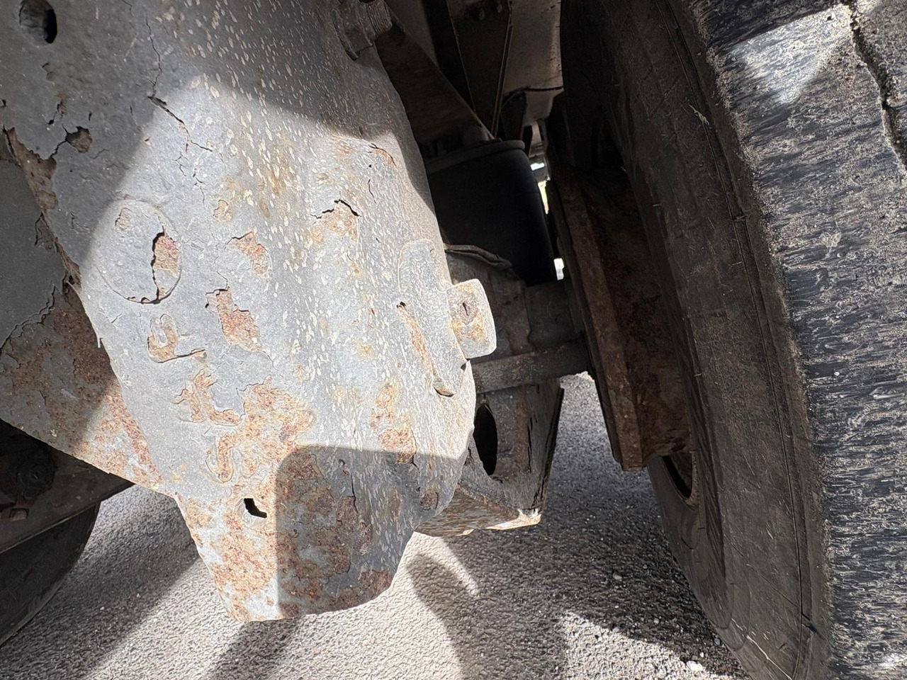 Montracon 2015 SLXe 200 – CML371 - Semi-trailer berpendingin: gambar 4 Montracon 2015 SLXe 200 – CML371 - Semi-trailer berpendingin: gambar 4