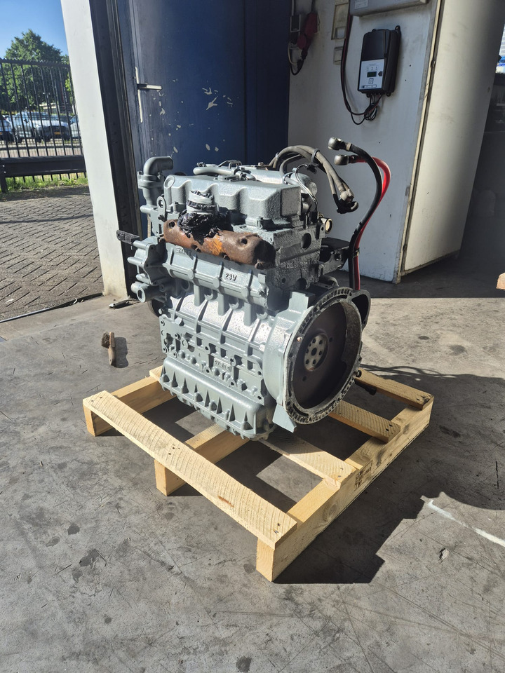 Vector 1950 Engine - Mesin: gambar 1 Vector 1950 Engine - Mesin: gambar 1