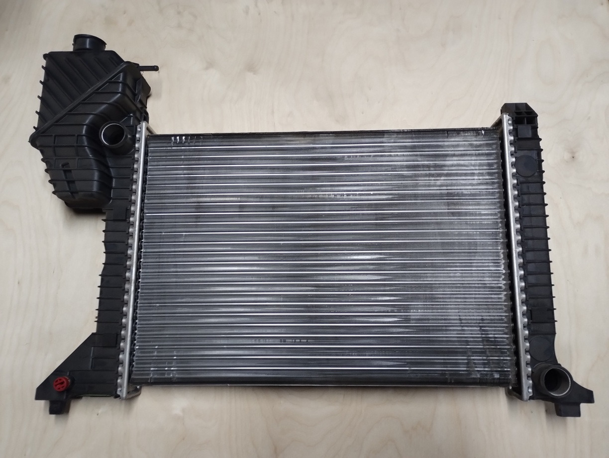 CHŁODNICA WODY MERCEDES SPRINTER 902 903 904 2204018 9015001800 62687 - Radiator untuk Van pengiriman: gambar 2 CHŁODNICA WODY MERCEDES SPRINTER 902 903 904 2204018 9015001800 62687 - Radiator untuk Van pengiriman: gambar 2