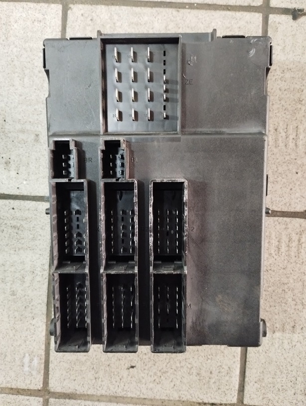 STEROWNIK ZBR2 MAN TGA TGL 4462100070 81250067096 - ECU: gambar 1 STEROWNIK ZBR2 MAN TGA TGL 4462100070 81250067096 - ECU: gambar 1