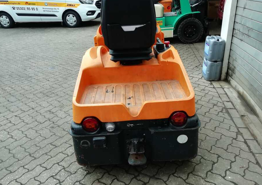 Still R06-06 - Traktor derek: gambar 5 Still R06-06 - Traktor derek: gambar 5