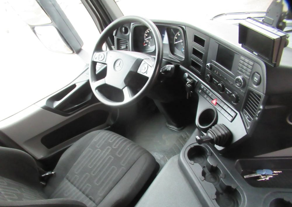Mercedes-Benz Antos 1830 - Truk sampah: gambar 3 Mercedes-Benz Antos 1830 - Truk sampah: gambar 3