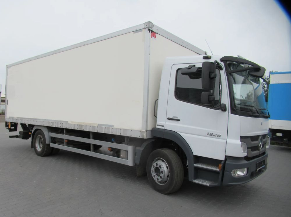 Mercedes-Benz Atego 1224 - Truk berpendingin: gambar 2 Mercedes-Benz Atego 1224 - Truk berpendingin: gambar 2