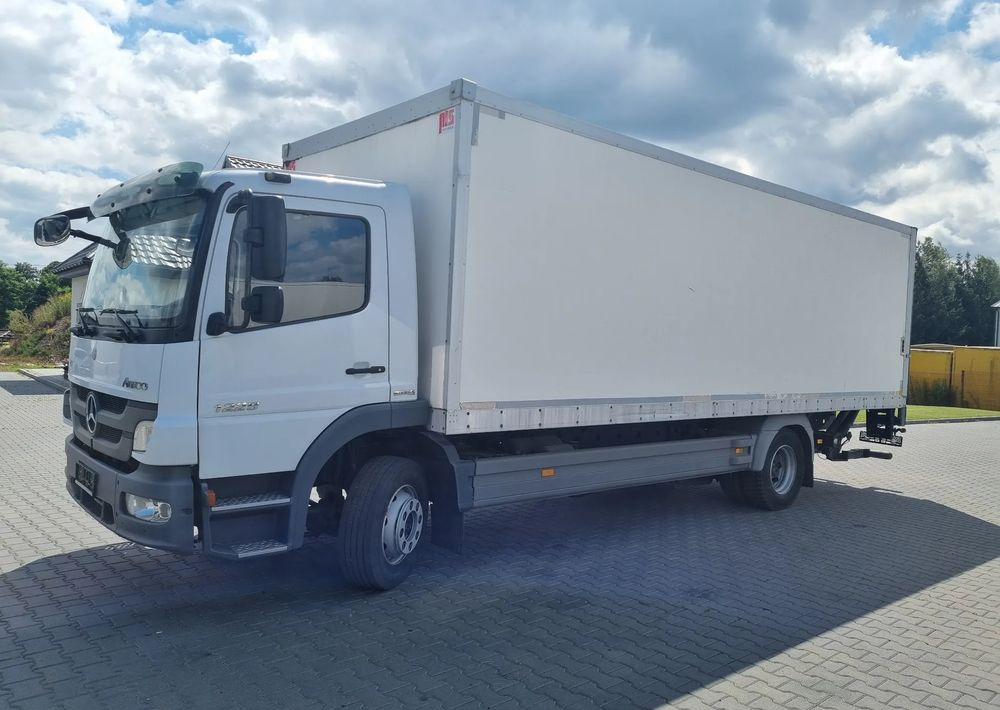 Mercedes-Benz Atego 1224 - Truk berpendingin: gambar 1 Mercedes-Benz Atego 1224 - Truk berpendingin: gambar 1