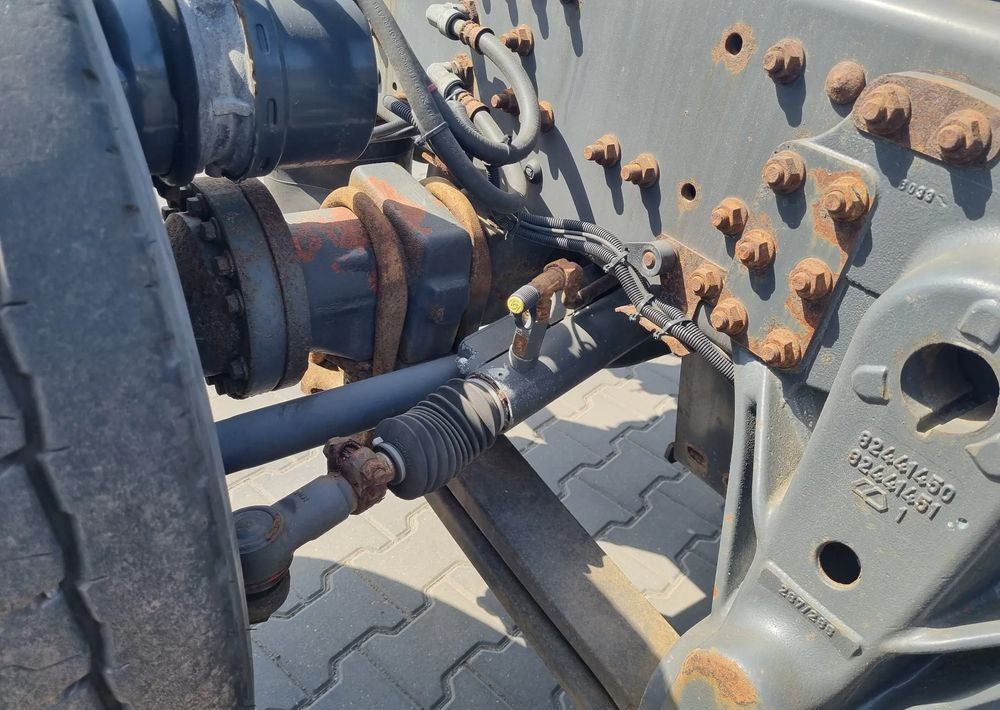 Volvo FE 340 - Truk sasis: gambar 5 Volvo FE 340 - Truk sasis: gambar 5