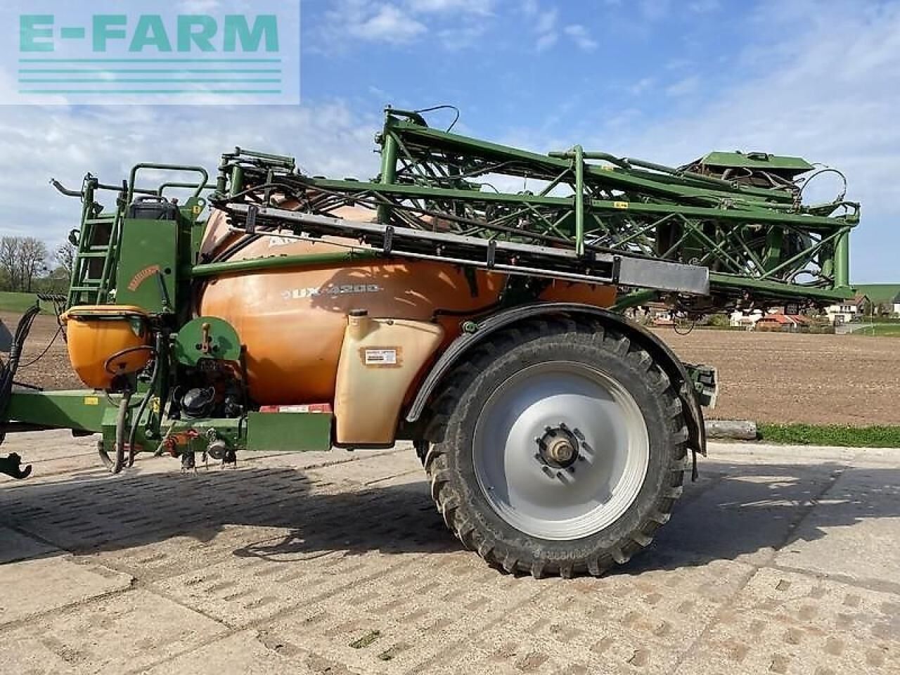 Amazone ux 4200 super - Penyemprot tertinggal: gambar 1 Amazone ux 4200 super - Penyemprot tertinggal: gambar 1