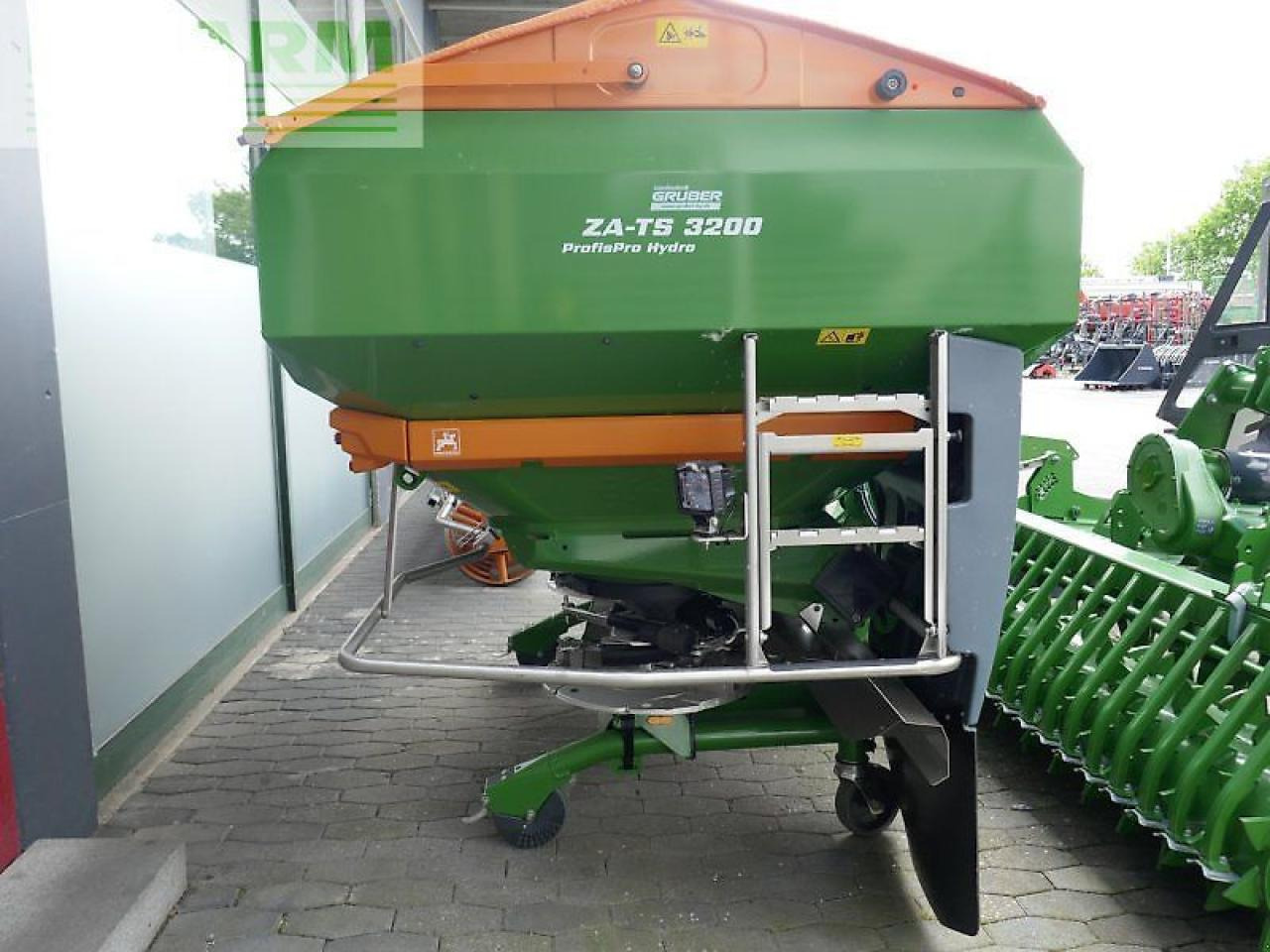 Amazone za-ts profis hydro 3200 - abgelagert top ausstattung! - Penyebar pupuk: gambar 2 Amazone za-ts profis hydro 3200 - abgelagert top ausstattung! - Penyebar pupuk: gambar 2