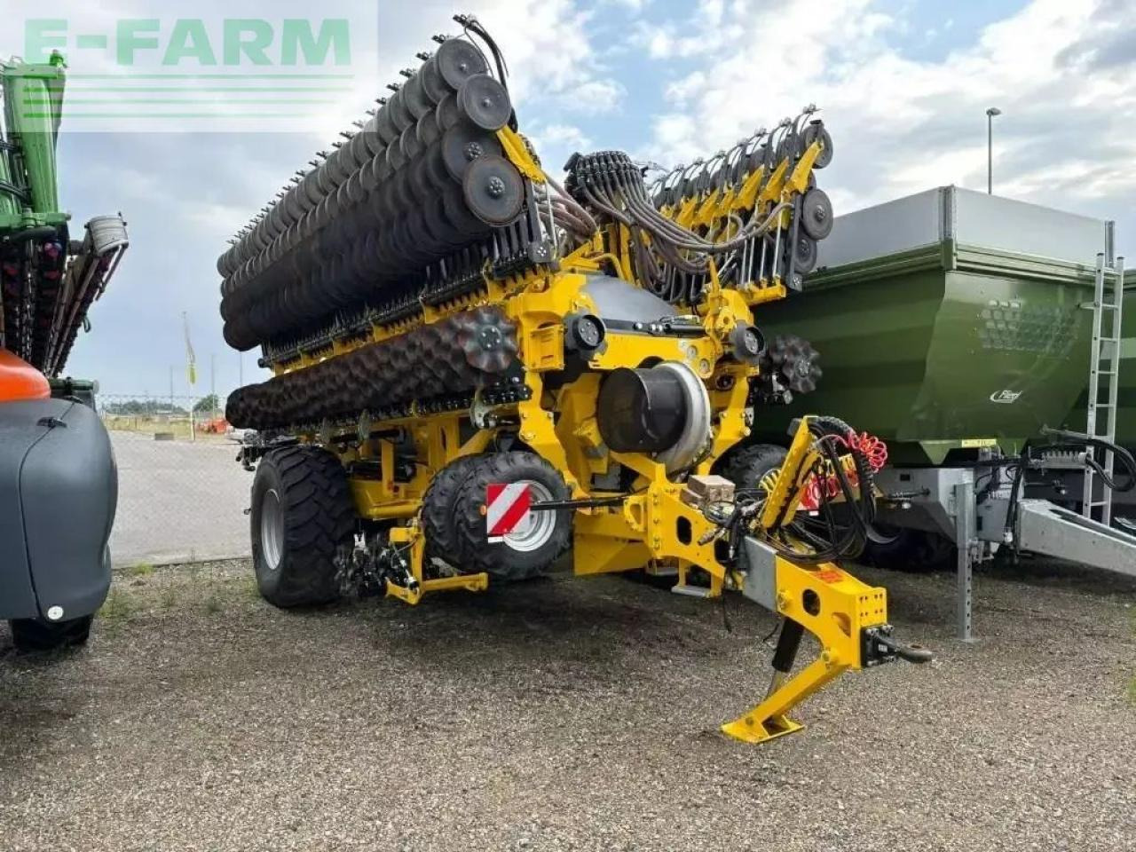 Bednar efecta ce 12000 db - Menggabungkan bor benih: gambar 1 Bednar efecta ce 12000 db - Menggabungkan bor benih: gambar 1