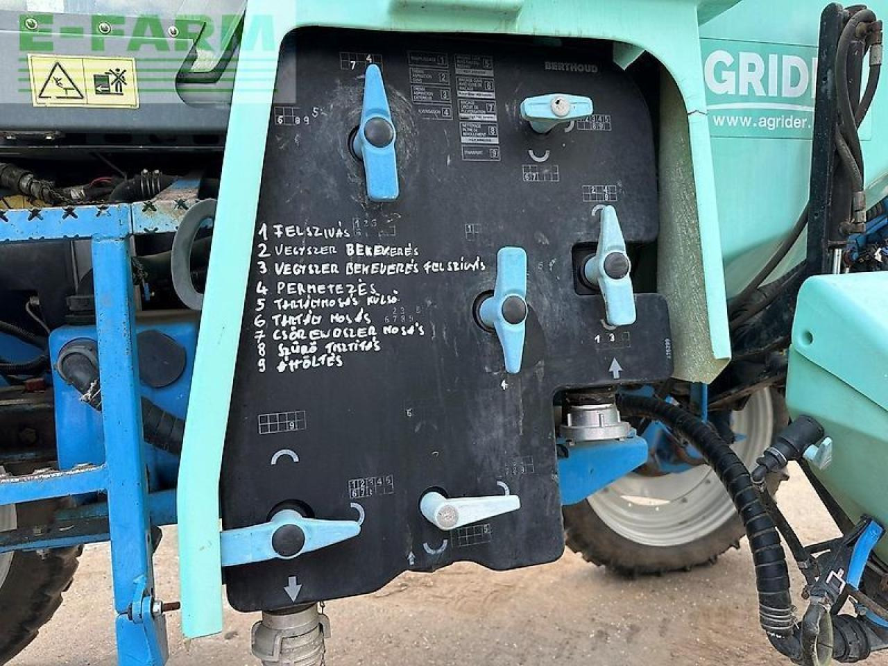 Penyemprot tertinggal Berthoud boxer 3000r: gambar 18 Penyemprot tertinggal Berthoud boxer 3000r: gambar 18