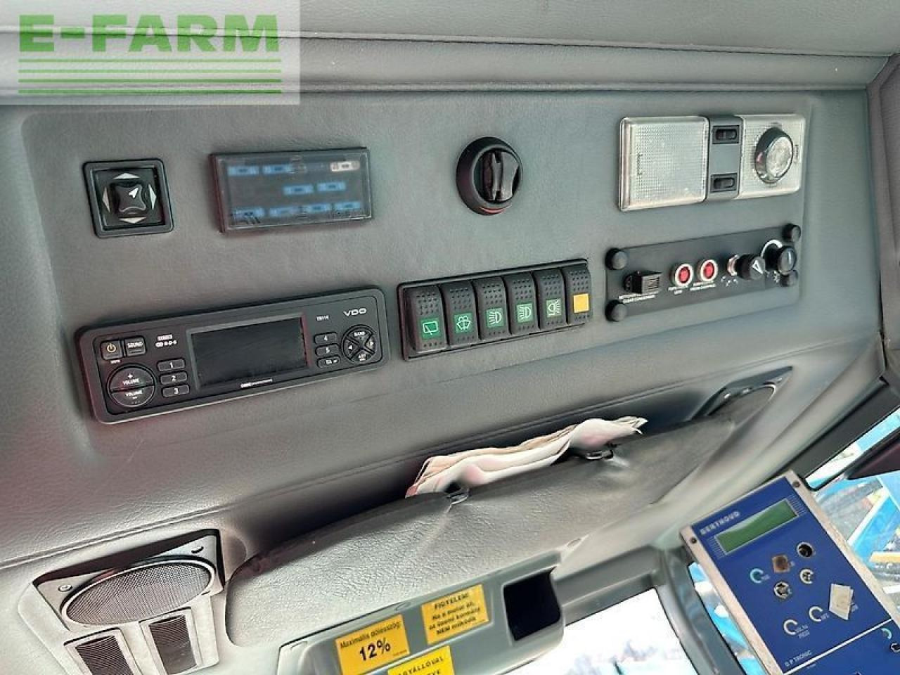 Penyemprot tertinggal Berthoud boxer 3000r: gambar 32 Penyemprot tertinggal Berthoud boxer 3000r: gambar 32