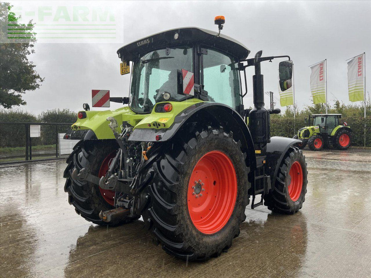 CLAAS ARION 530 - Traktor: gambar 5 CLAAS ARION 530 - Traktor: gambar 5