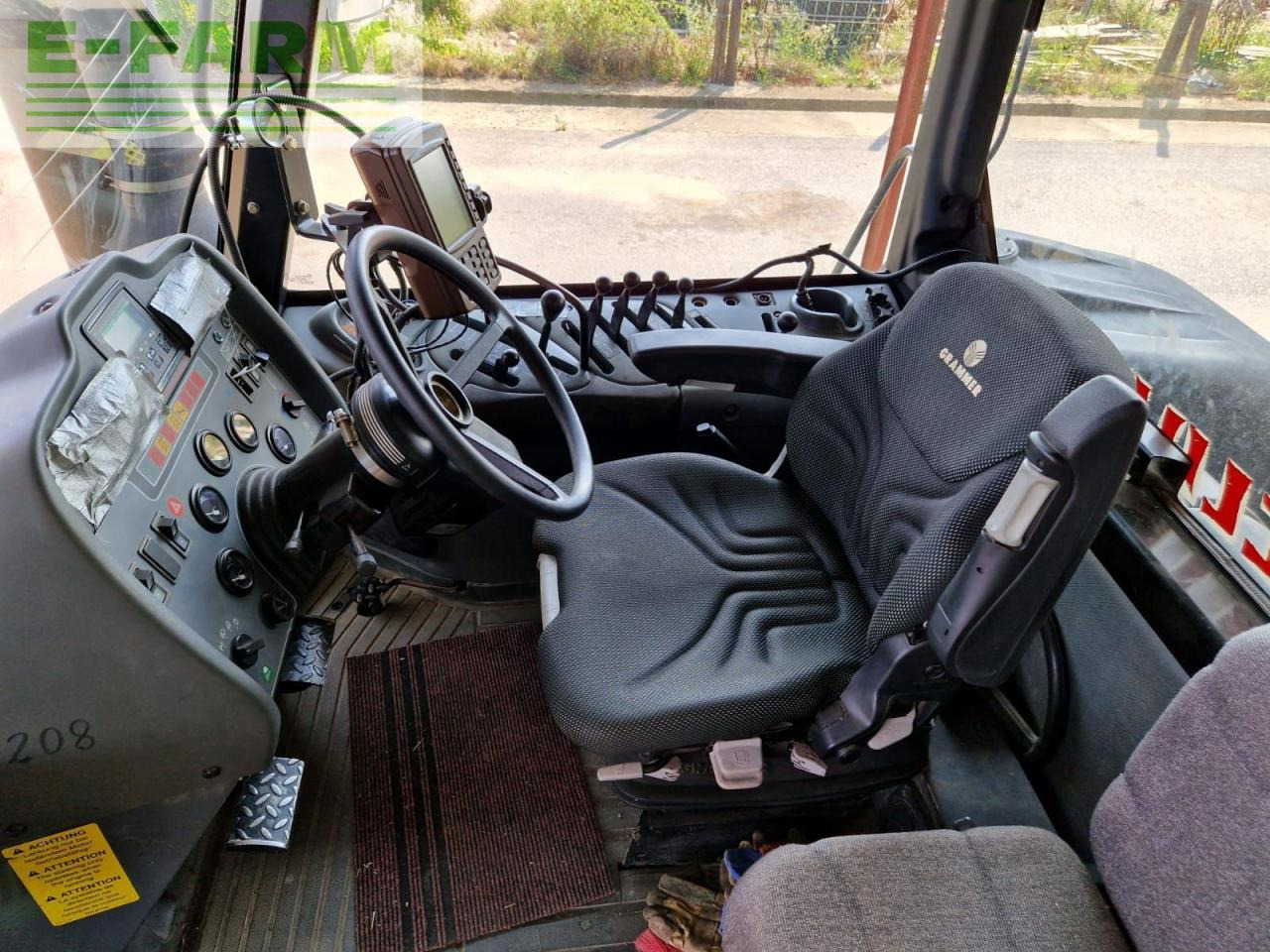 CLAAS Cat Challenger 75E - Traktor: gambar 3 CLAAS Cat Challenger 75E - Traktor: gambar 3
