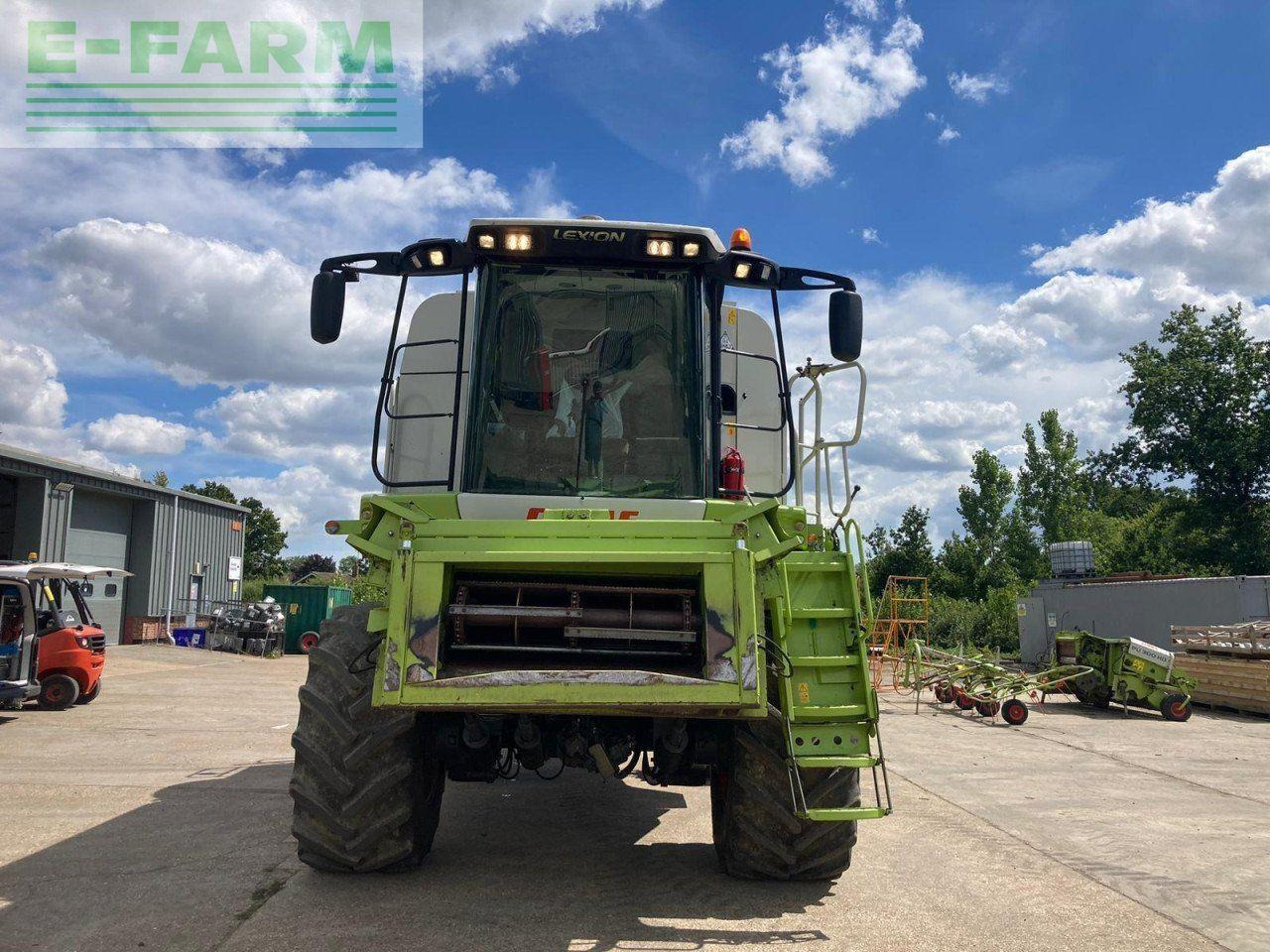 CLAAS LEXION 530 M - Pemanen gabungan: gambar 2 CLAAS LEXION 530 M - Pemanen gabungan: gambar 2