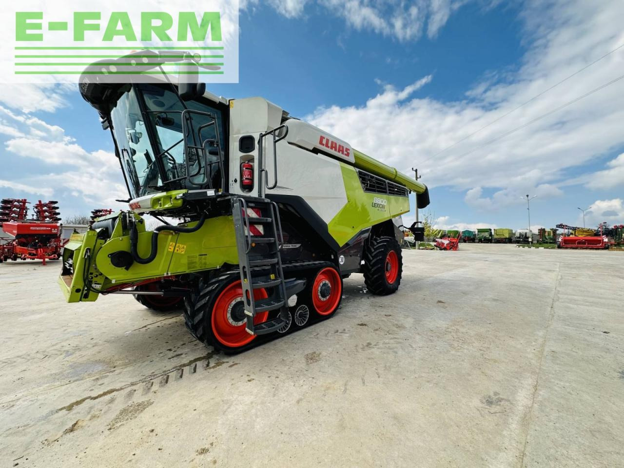 CLAAS LEXION 8800 TT E5 - Pemanen gabungan: gambar 1 CLAAS LEXION 8800 TT E5 - Pemanen gabungan: gambar 1