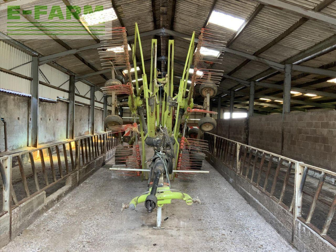 CLAAS LINER 2900 - Tedder/ Menyapu: gambar 1 CLAAS LINER 2900 - Tedder/ Menyapu: gambar 1