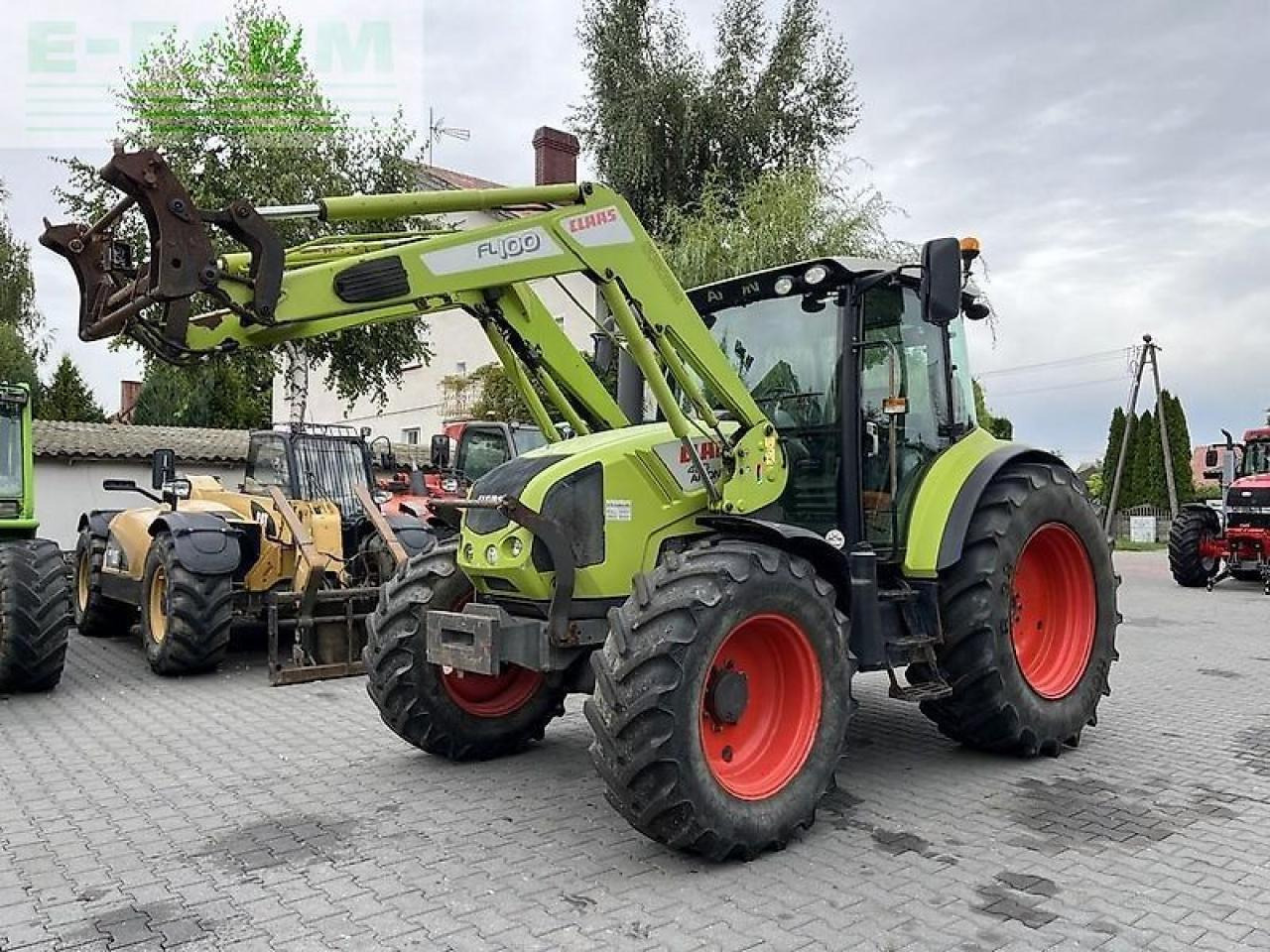 CLAAS arion 420 cis + claas fl100 - Traktor: gambar 1 CLAAS arion 420 cis + claas fl100 - Traktor: gambar 1