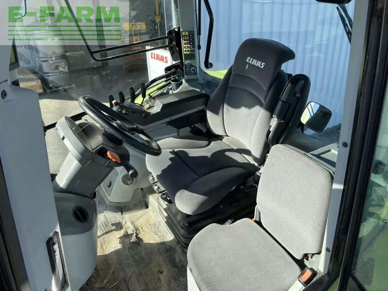 CLAAS arion 620 cis CIS - Traktor: gambar 4 CLAAS arion 620 cis CIS - Traktor: gambar 4