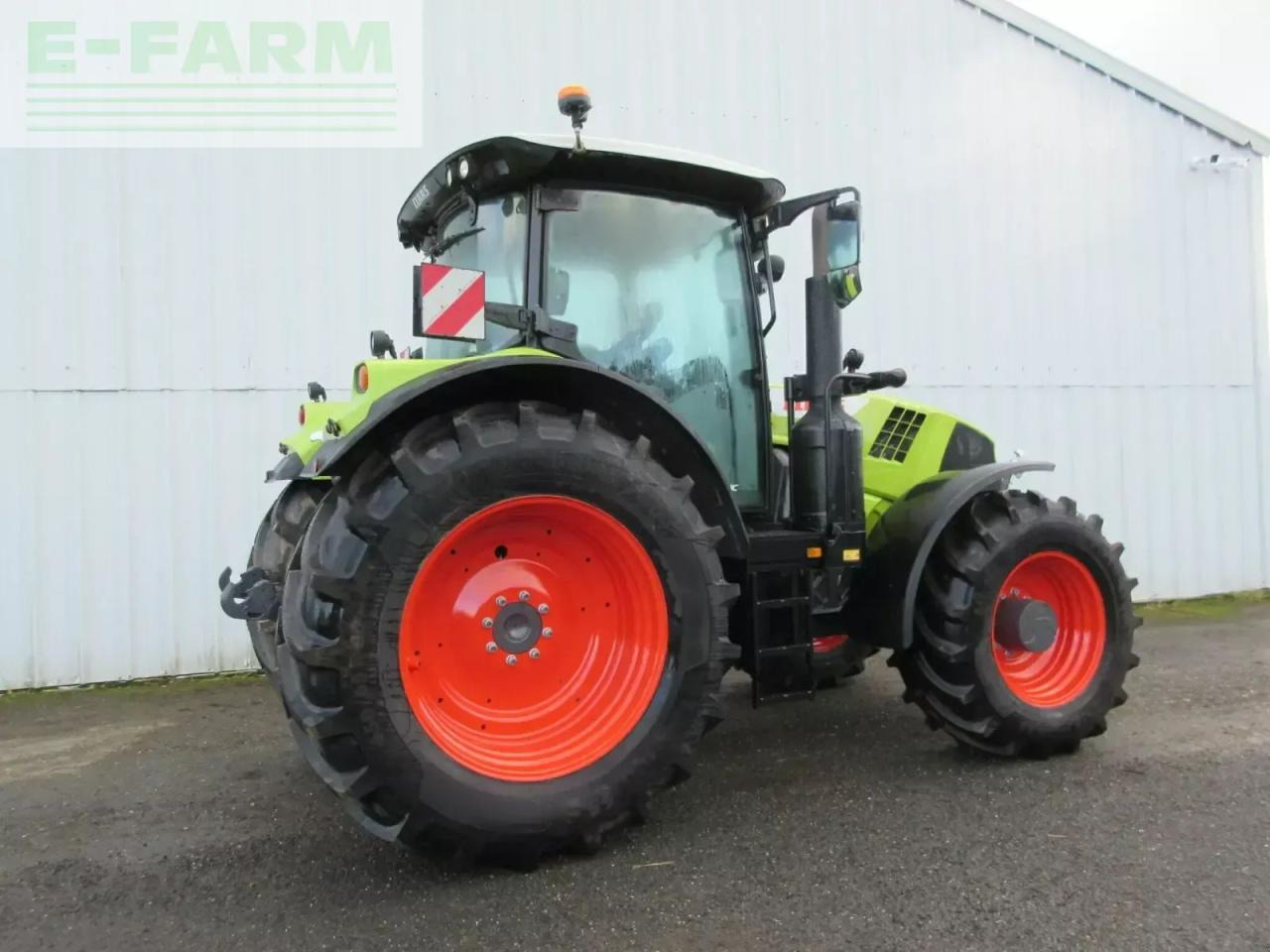 CLAAS arion 660 cmatic concept-nâ°1 CMATIC CIS - Traktor: gambar 4 CLAAS arion 660 cmatic concept-nâ°1 CMATIC CIS - Traktor: gambar 4