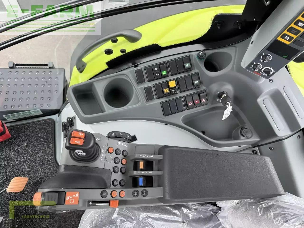 CLAAS axion 800 cis+ hexashift HEXASHIFT CIS+ - Traktor: gambar 5 CLAAS axion 800 cis+ hexashift HEXASHIFT CIS+ - Traktor: gambar 5
