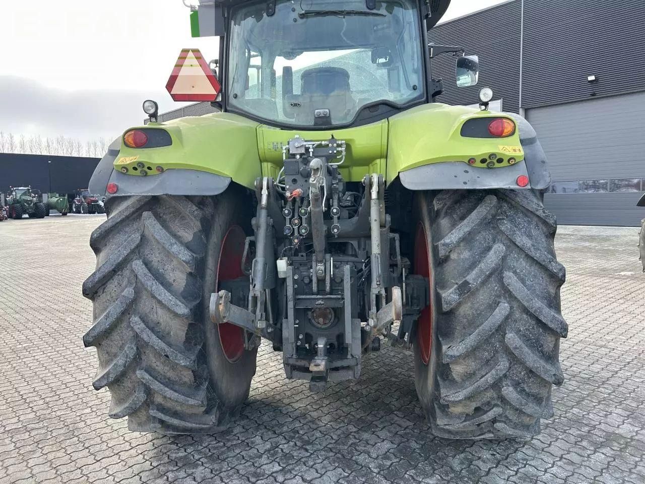 CLAAS axion 830 - Traktor: gambar 5 CLAAS axion 830 - Traktor: gambar 5