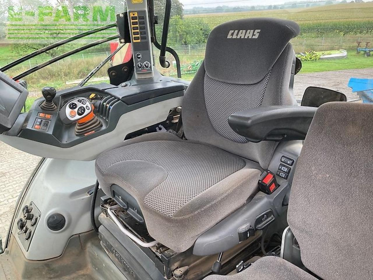 CLAAS axion 950 - Traktor: gambar 2 CLAAS axion 950 - Traktor: gambar 2