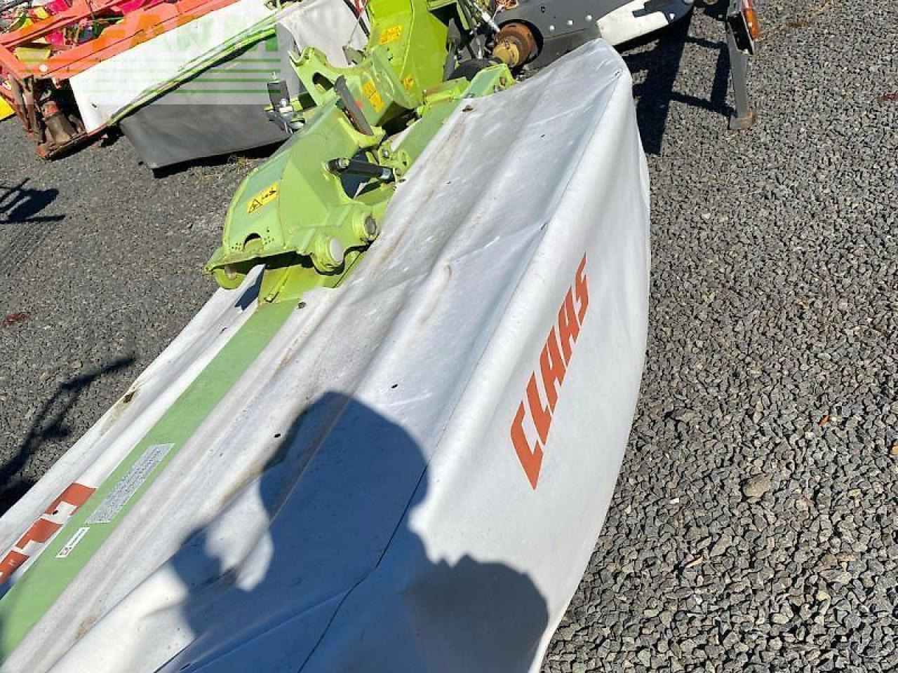 CLAAS disco 8400 contour - Mesin pemotong padang rumput: gambar 2 CLAAS disco 8400 contour - Mesin pemotong padang rumput: gambar 2