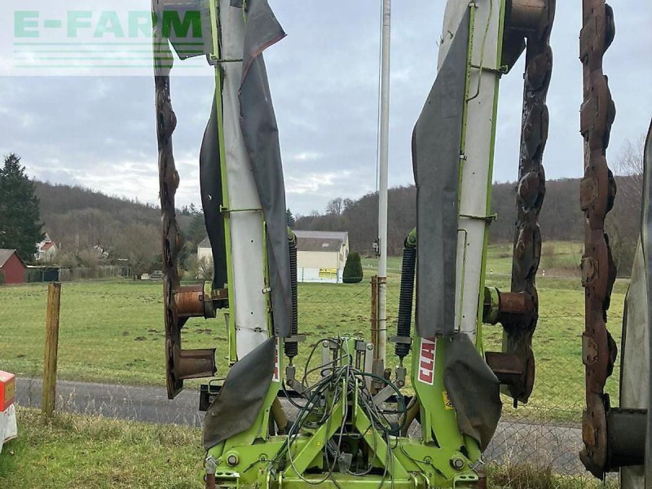 CLAAS disco 8550 - Mesin pemotong padang rumput: gambar 1 CLAAS disco 8550 - Mesin pemotong padang rumput: gambar 1