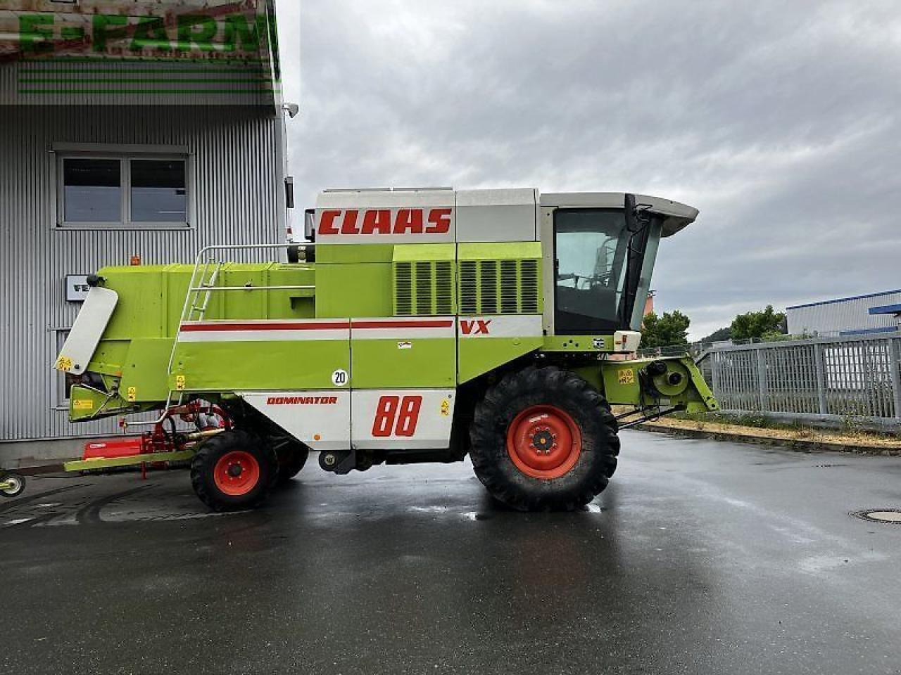 CLAAS dominator 88 vx - Pemanen gabungan: gambar 1 CLAAS dominator 88 vx - Pemanen gabungan: gambar 1