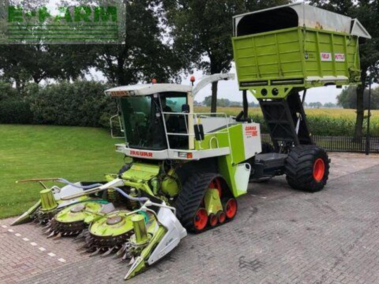 CLAAS jaguar 880 field shuttle, orbis 450 ts, raupe - Pemanen hijauan: gambar 1 CLAAS jaguar 880 field shuttle, orbis 450 ts, raupe - Pemanen hijauan: gambar 1