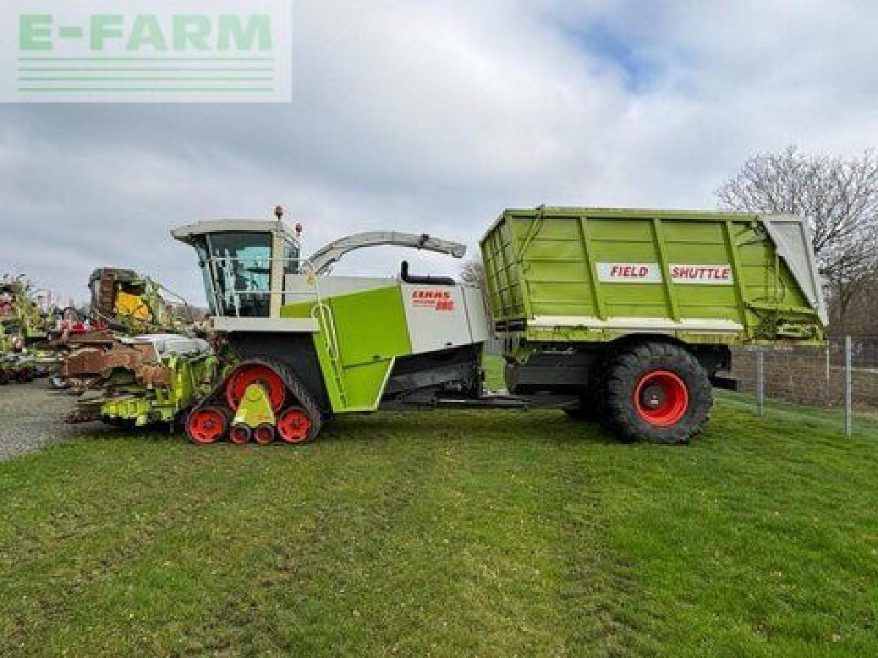 CLAAS jaguar 880 field shuttle, orbis 450 ts, raupe - Pemanen hijauan: gambar 2 CLAAS jaguar 880 field shuttle, orbis 450 ts, raupe - Pemanen hijauan: gambar 2