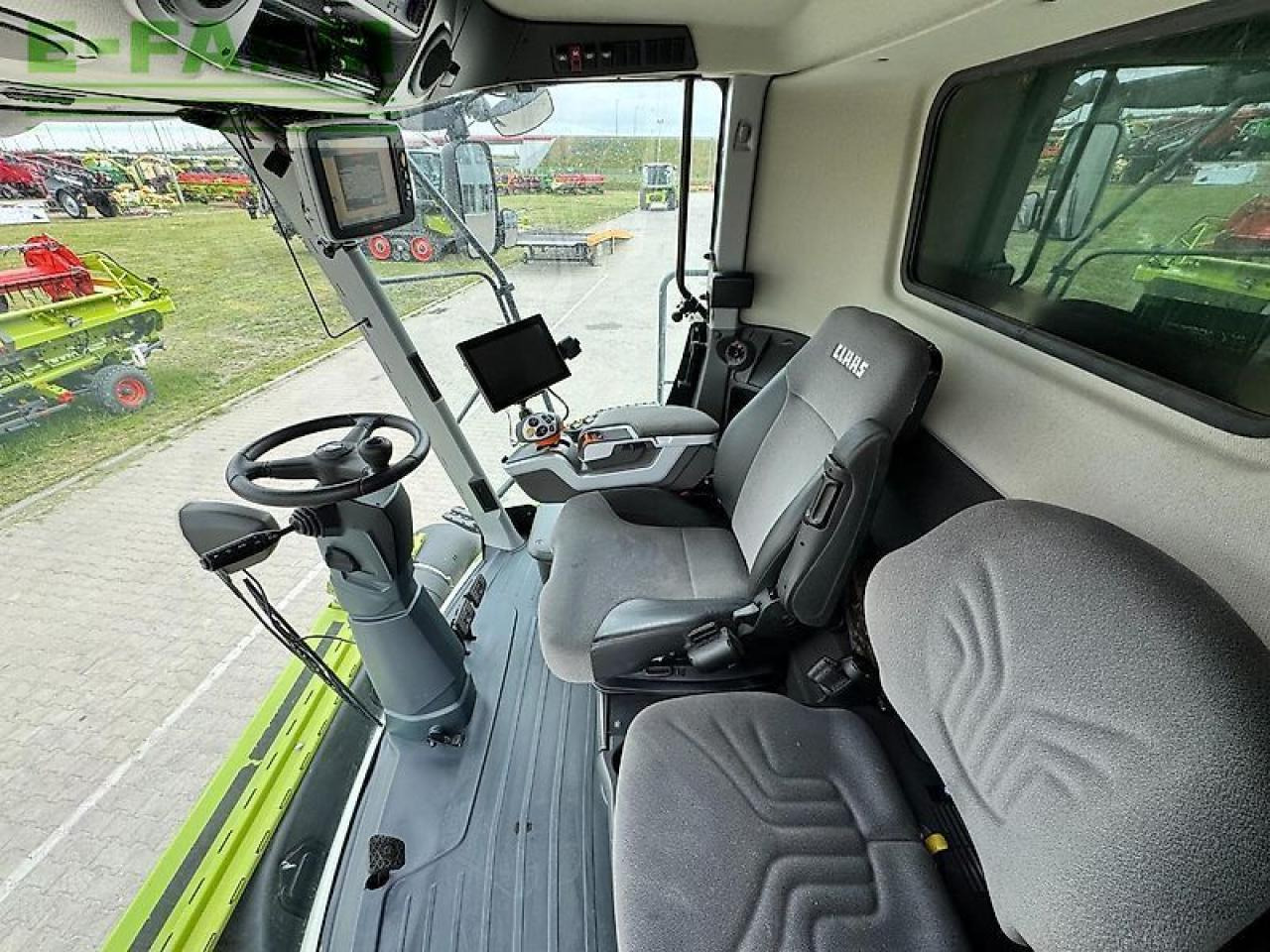 CLAAS lexion 8700 tt - Pemanen gabungan: gambar 4 CLAAS lexion 8700 tt - Pemanen gabungan: gambar 4