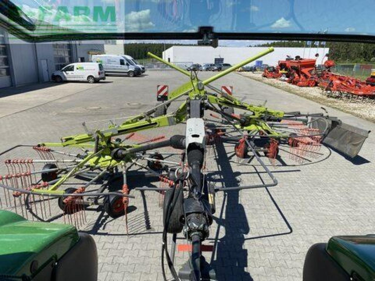 CLAAS liner 1900 - Tedder/ Menyapu: gambar 4 CLAAS liner 1900 - Tedder/ Menyapu: gambar 4