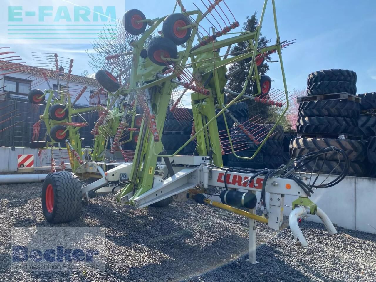 CLAAS liner 3000 - Tedder/ Menyapu: gambar 1 CLAAS liner 3000 - Tedder/ Menyapu: gambar 1