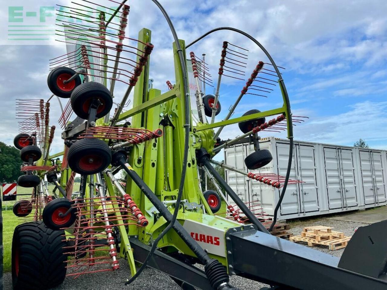 CLAAS liner 4700 business pro, nur 153 h ! - Tedder/ Menyapu: gambar 3 CLAAS liner 4700 business pro, nur 153 h ! - Tedder/ Menyapu: gambar 3