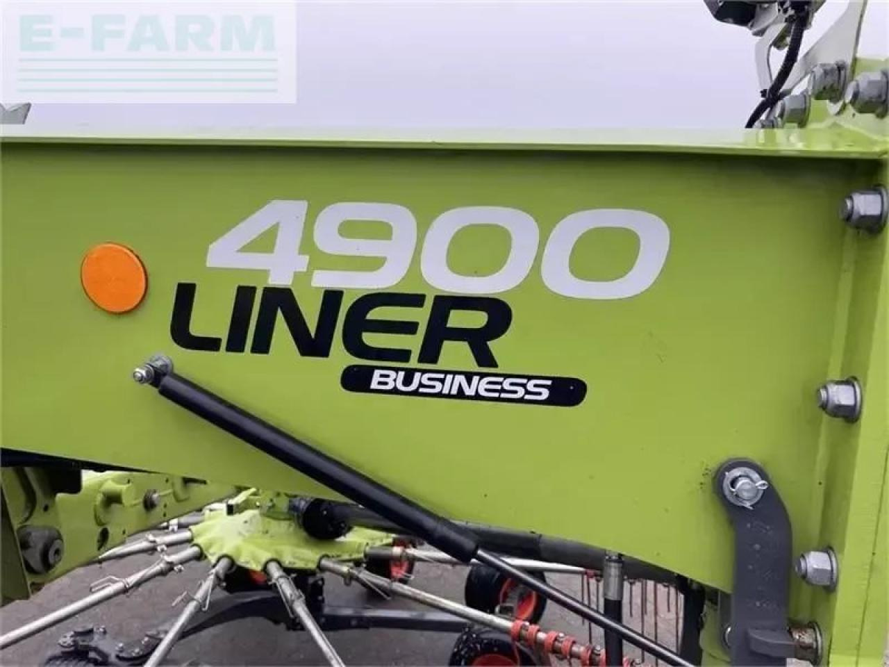 Tedder/ Menyapu CLAAS liner 4900: gambar 6