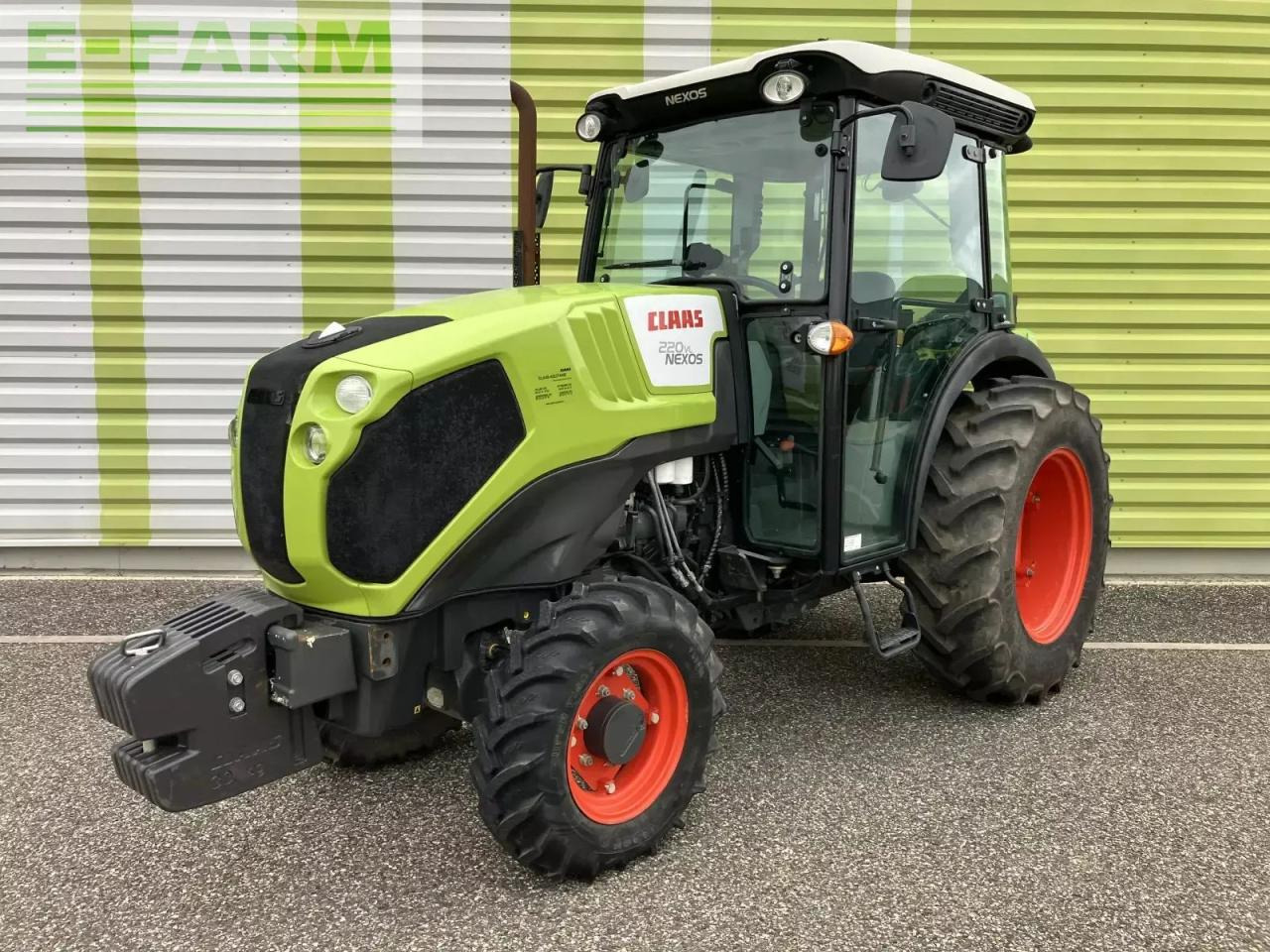 CLAAS nexos 220 vl cabine VL - Traktor: gambar 1 CLAAS nexos 220 vl cabine VL - Traktor: gambar 1