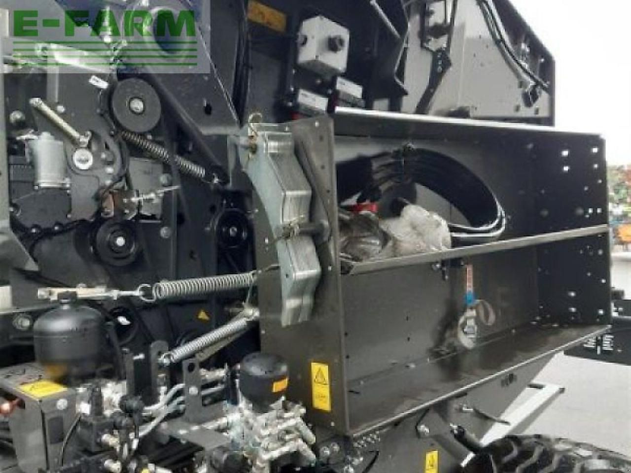 Baler persegi CLAAS presse variant 560 rc pro: gambar 8 Baler persegi CLAAS presse variant 560 rc pro: gambar 8
