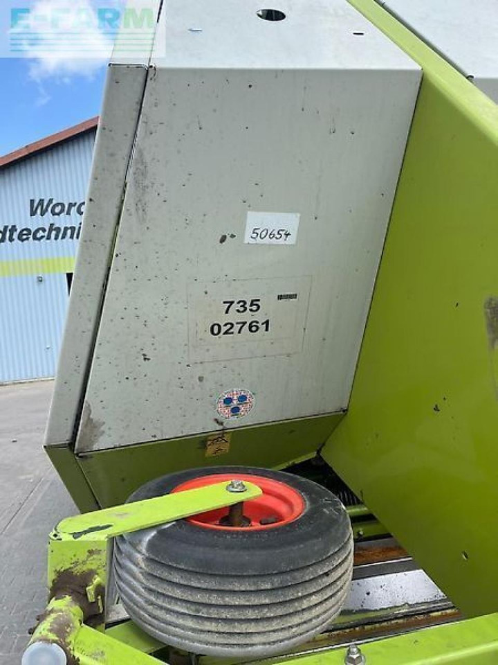 Baler persegi CLAAS quadrant 2200 rc: gambar 11