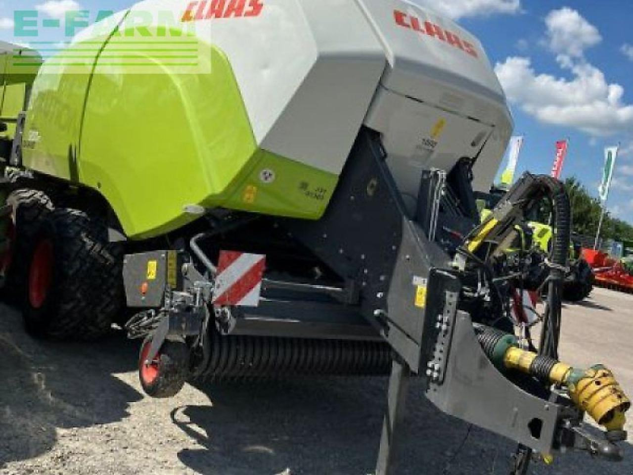 CLAAS quadrant 5200 fc tandem - Baler persegi: gambar 1 CLAAS quadrant 5200 fc tandem - Baler persegi: gambar 1