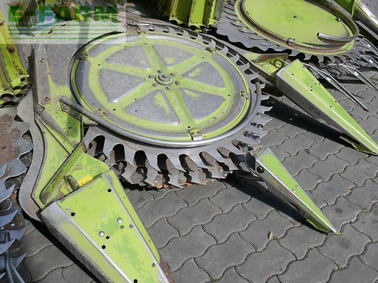 CLAAS ru 450 - Lampiran pemanen pakan ternak: gambar 4 CLAAS ru 450 - Lampiran pemanen pakan ternak: gambar 4