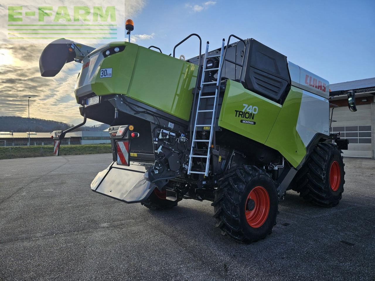 CLAAS trion 740 montana 4x4 - Pemanen gabungan: gambar 3 CLAAS trion 740 montana 4x4 - Pemanen gabungan: gambar 3