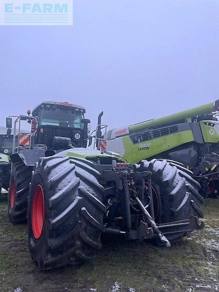 CLAAS xerion 3800 saddle trac SADDLE TRAC - Traktor: gambar 4 CLAAS xerion 3800 saddle trac SADDLE TRAC - Traktor: gambar 4