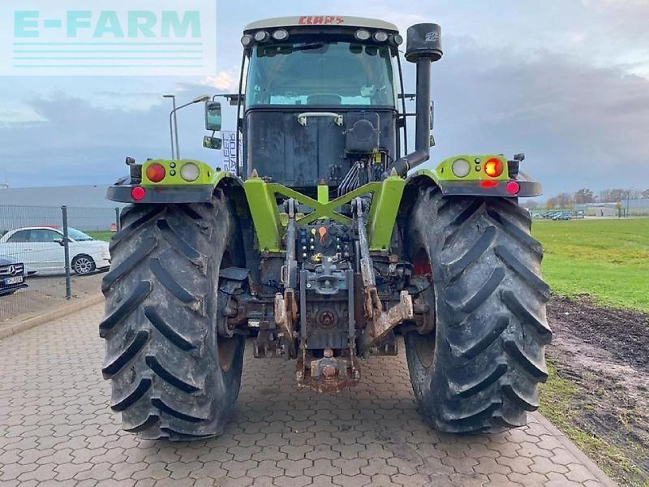 CLAAS xerion 3800 trac TRAC - Traktor: gambar 5 CLAAS xerion 3800 trac TRAC - Traktor: gambar 5