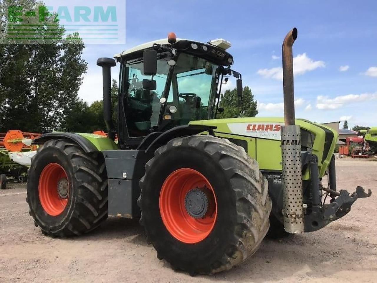 CLAAS xerion 3800 trac vc TRAC VC - Traktor: gambar 2 CLAAS xerion 3800 trac vc TRAC VC - Traktor: gambar 2