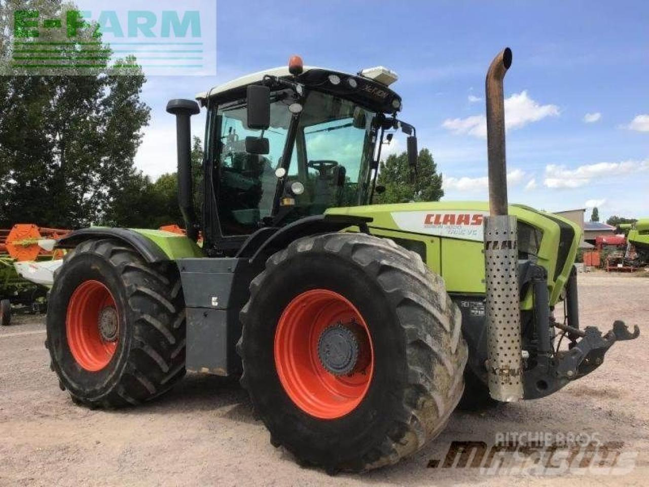 CLAAS xerion 3800 trac vc TRAC VC - Traktor: gambar 2 CLAAS xerion 3800 trac vc TRAC VC - Traktor: gambar 2